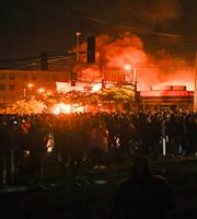 Κύμα οργής και απαγόρευση κυκλοφορίας σε μεγάλες πόλεις των ΗΠΑ